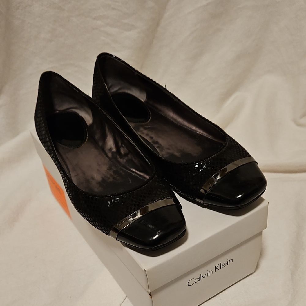 Calvin Klein Black Flats with Silver Detail Size 8